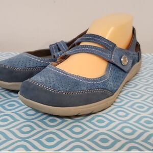 Earth Origins Suede Tova blue Mary Jane’s Size 8.5 Hiking Shoes